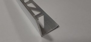 Narożnik aluminiowy prosty surowy 15 2,5mb