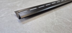 Narożnik aluminiowy progowy ZET 10 mm czarny 2,5 m