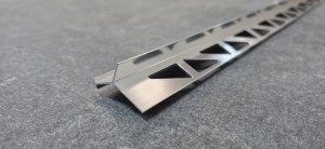 Narożnik aluminiowy polerowany srebrny profil Y 10mm długość 2,5m